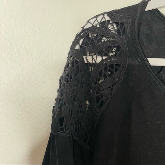 Torrid Black 3/4 Sleeve Lace Shoulder Blouse Size 1X - Picture 6 of 6